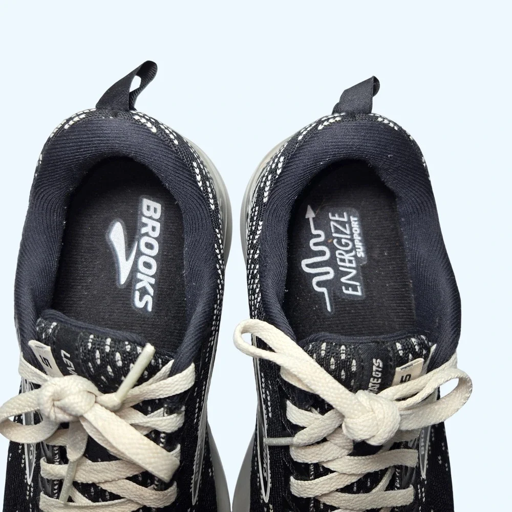 Brooks Levitate GTS 5 Womens Running Shoes Black White 1203581B090 Size 7